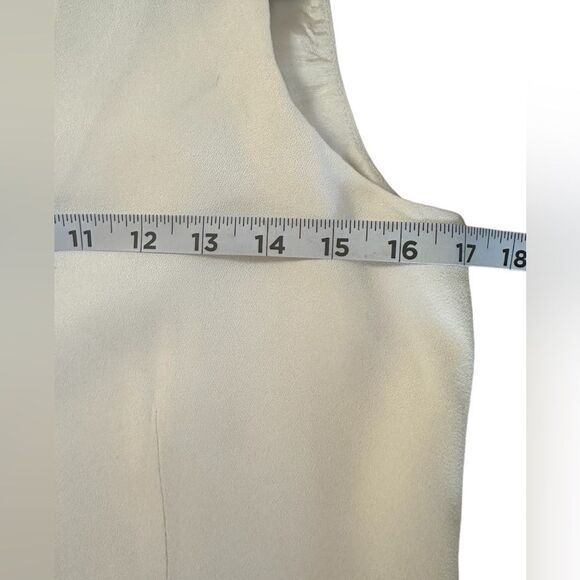 Vintage J.R. Nites Vest in Soft White. Detail on bottom and back tie. Size 3/4 - Picture 5 of 6